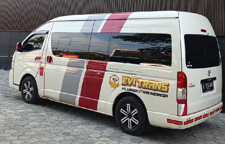 Evi Transport Hiace Commuter
